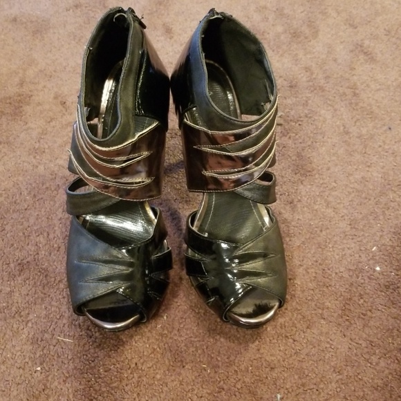 High heels - Picture 2 of 3